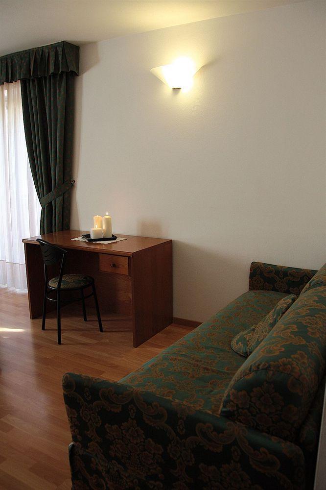 Albergo Aprica Garni Eksteriør bilde